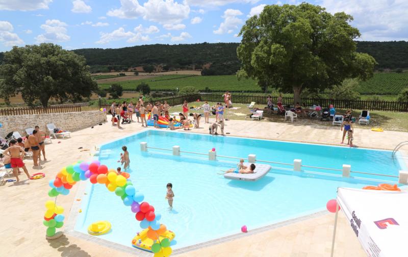 I Trulli Panoramici sono dotati di piscina che si affaccia sul panorama del Canale di Pirro